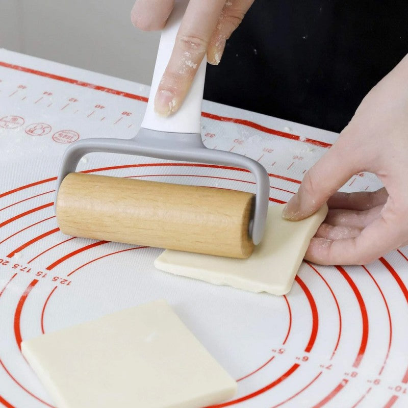 Wood Rolling Pin with Plastic Handle